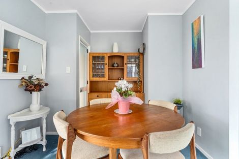 Photo of property in 2/20 Denver Avenue, Sunnyvale, Auckland, 0612