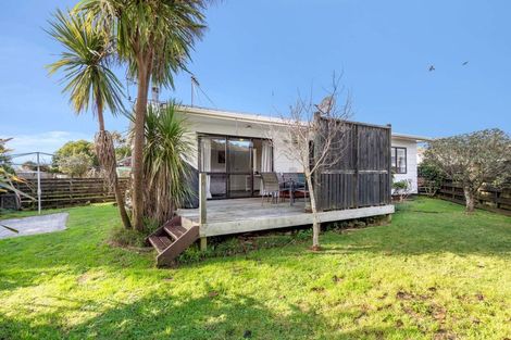 Photo of property in 35b Aquarius Drive, Kawaha Point, Rotorua, 3010