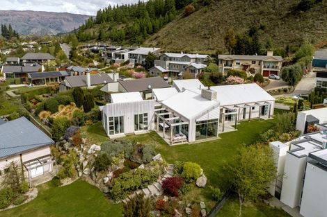 Photo of property in 14 Sunrise Bay Drive, Wanaka, 9305