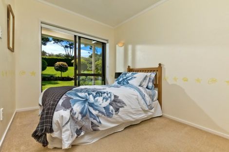 Photo of property in 5 Emily Lane, Greenhithe, Auckland, 0632