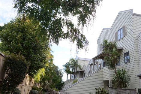 Photo of property in 24/8 Carolina Place, Albany, Auckland, 0632