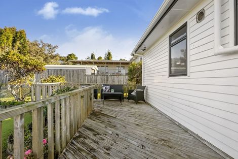 Photo of property in 17 Castleton Street, Birkdale, Auckland, 0626