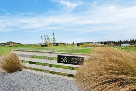 Photo of property in 68 Sunrise Drive, Seaward Bush, Invercargill, 9812