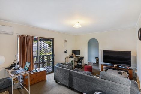 Photo of property in 37 Aronia Way, Goodwood Heights, Auckland, 2105