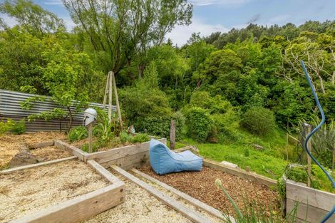 Photo of property in 46 Cornwall Road, Lyttelton, 8082