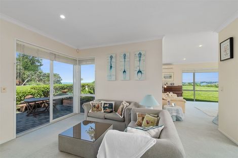 Photo of property in 4 East Point, Manly, Whangaparaoa, 0930