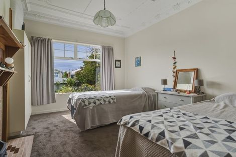Photo of property in 11 Hargest Crescent, Saint Kilda, Dunedin, 9012