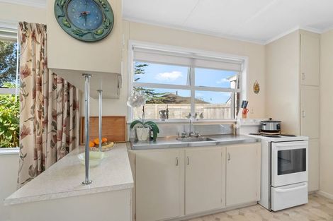 Photo of property in 203 Parkhurst Road, Parakai, 0830