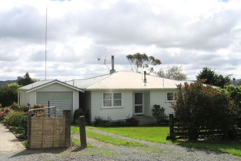 Photo of property in 48 Gorge Road, Maungaturoto, 0520