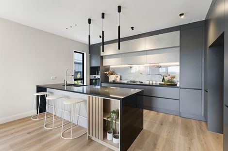 Photo of property in 51 Emerald Avenue, Rosehill, Papakura, 2113