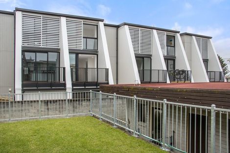 Photo of property in 4/17 Victoria Road, Mount Maunganui, 3116