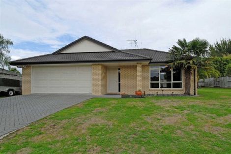 Photo of property in 16 Malbec Place, Rototuna, Hamilton, 3210