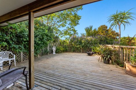 Photo of property in 233 Waihoehoe Road, Drury, 2577