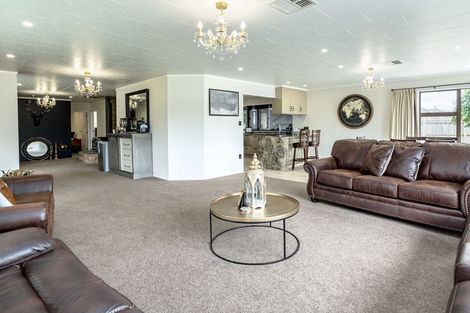 Photo of property in 30 Huxley Street, Pahiatua, 4910