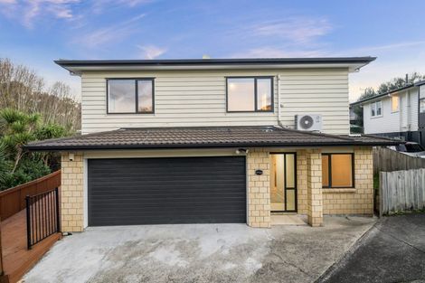 Photo of property in 19a Kelwyn Road, Kelston, Auckland, 0602