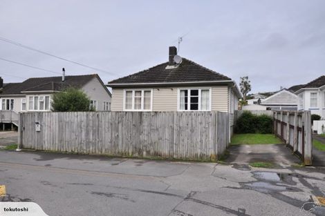 Photo of property in 79 Broderick Road, Johnsonville, Wellington, 6037