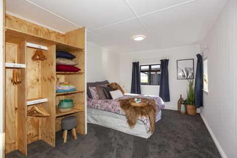 Photo of property in 17 Old Coach Road South, Otaki Beach, Otaki, 5512