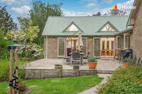 Photo of property in 19 Skerries Street, Outram, 9019