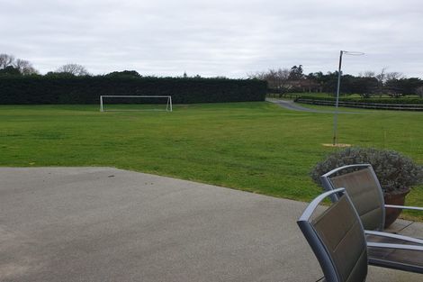 Photo of property in 16 Karioitahi Road, Waiuku, 2123