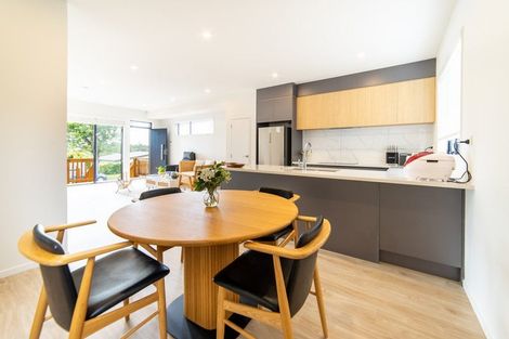 Photo of property in 2/20 Eban Avenue, Hillcrest, Auckland, 0627