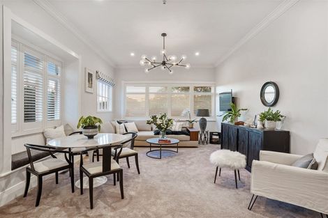 Photo of property in 1/8 Wernham Place, Northcote, Auckland, 0626