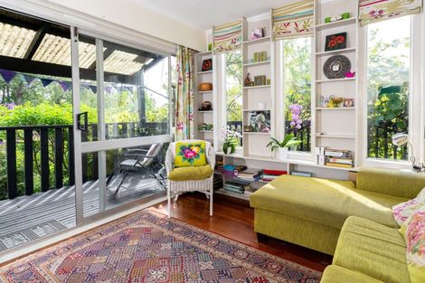 Photo of property in 24 Cross Street, Raglan, 3225