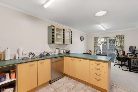 Photo of property in 26 Terracotta Drive, Blockhouse Bay, Auckland, 0600