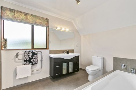 Photo of property in 36a Whites Line West, Woburn, Lower Hutt, 5010