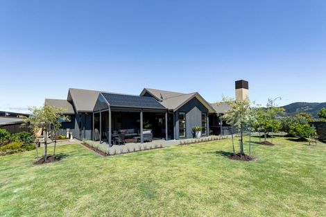 Photo of property in 20 Topping Place, Whitianga, 3510