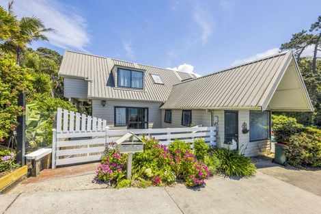 Photo of property in 204 Mellons Bay Road, Mellons Bay, Auckland, 2014