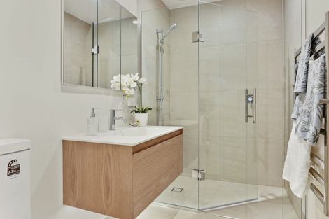 Photo of property in 53a Red Beach Road, Red Beach, 0932