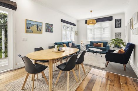 Photo of property in 56 Glen Road, Kelburn, Wellington, 6012