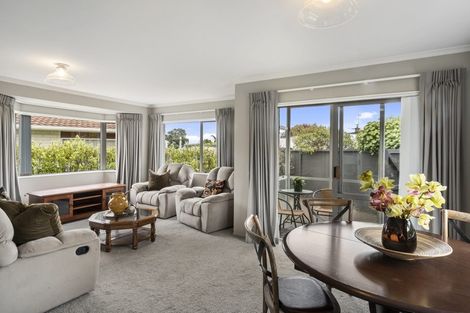 Photo of property in 3/3 Union Street, Merrilands, New Plymouth, 4312