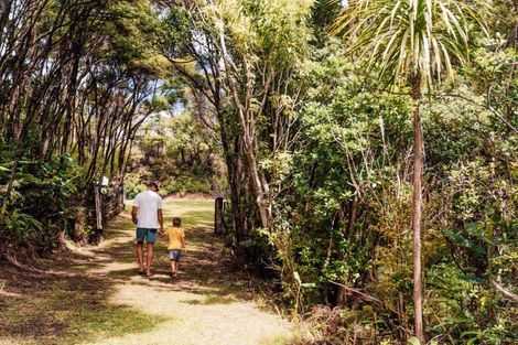 Photo of property in 537 Manawaora Road, Parekura Bay, Russell, 0184