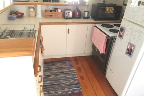 Photo of property in 10 Swanson Oaks, Swanson, Auckland, 0612