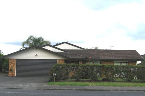 Photo of property in 22 Luckens Road, West Harbour, Auckland, 0618