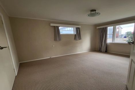 Photo of property in 124 Cambridge Terrace, Fairfield, Lower Hutt, 5011