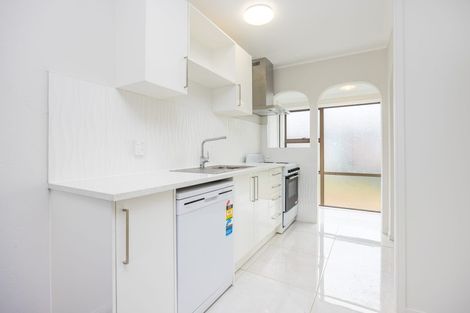 Photo of property in 1 Ranfurly Road, Papatoetoe, Auckland, 2104