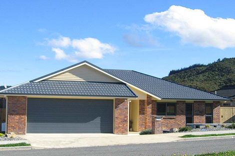 Photo of property in 94 Kirton Drive, Riverstone Terraces, Upper Hutt, 5018