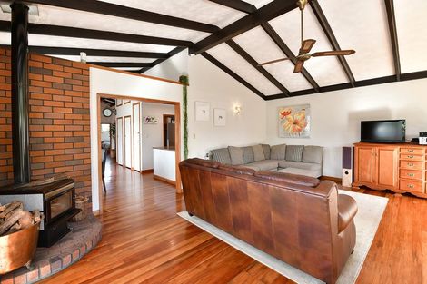 Photo of property in 15 North Crescent, Kaukapakapa, 0873