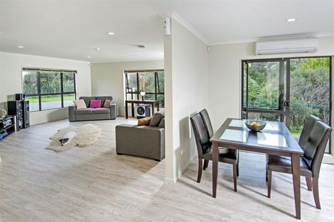 Photo of property in 23 Westglen Place, Ranui, Auckland, 0612