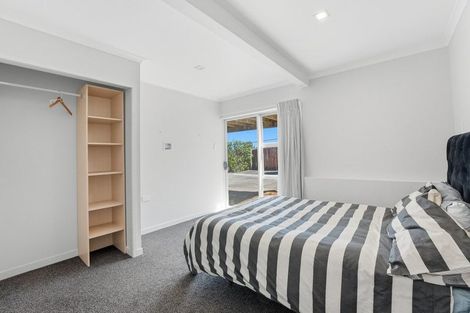 Photo of property in 9 Bronte Place, Whalers Gate, New Plymouth, 4310