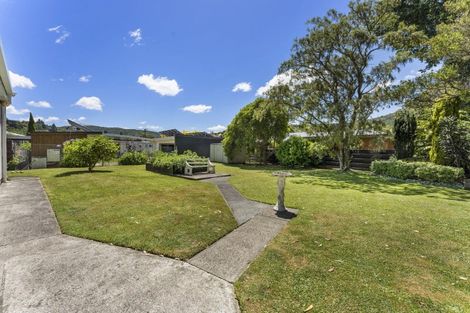 Photo of property in 18a Hawthorn Crescent, Stokes Valley, Lower Hutt, 5019