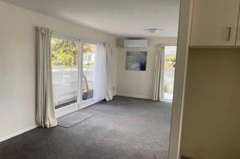 Photo of property in 4/240 Hurstmere Road, Takapuna, Auckland, 0622