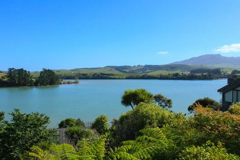 Photo of property in 23 Point Street, Raglan, 3225