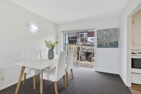 Photo of property in 2/2 Quebec Road, Milford, Auckland, 0620