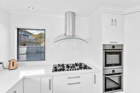 Photo of property in 37 Vincent Street, Waterloo, Lower Hutt, 5011
