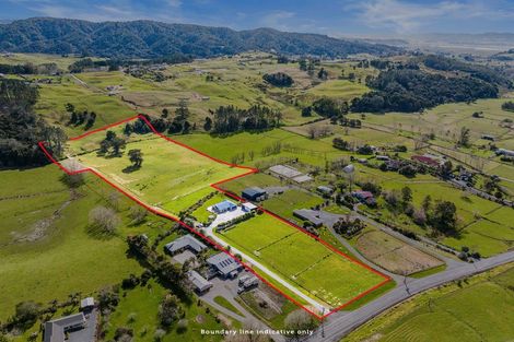 Photo of property in 92 Maungakaramea Road, Puwera, Whangarei, 0178