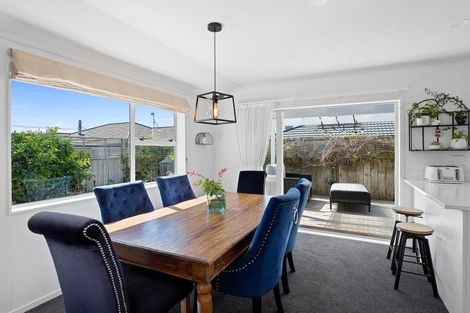 Photo of property in 5a Hemi Street, Waikanae, 5036