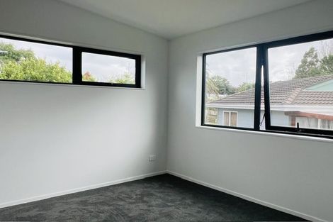 Photo of property in 4a Lowell Place, Massey, Auckland, 0614